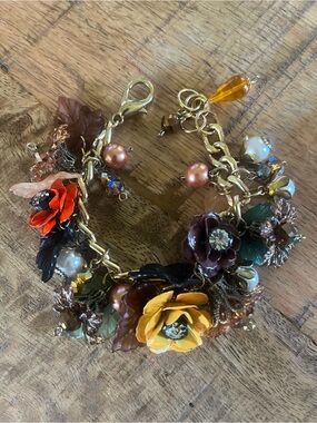 Vintage Style Autumn Floral and Leaf Charm Bracelet